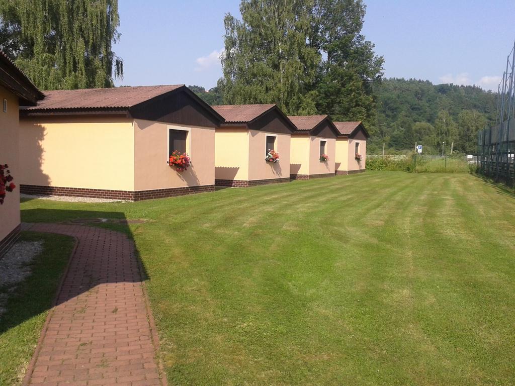 Sportcentrum Dvorak Hluboka nad Vltavou Exterior photo