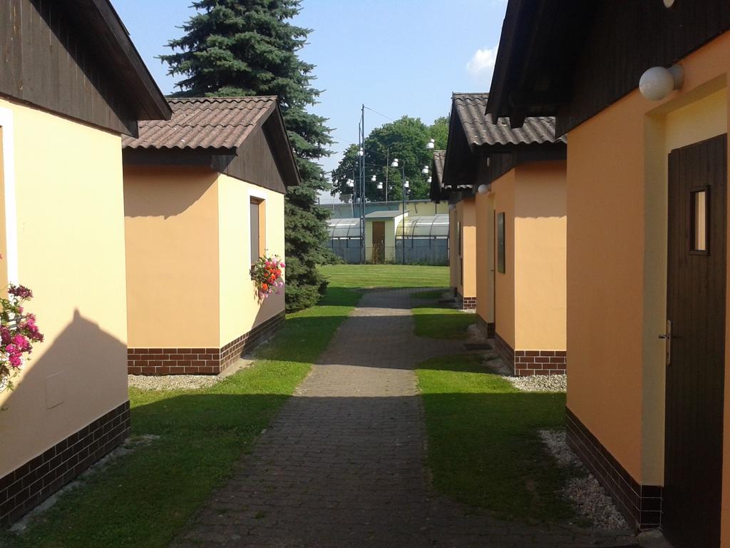 Sportcentrum Dvorak Hluboka nad Vltavou Exterior photo