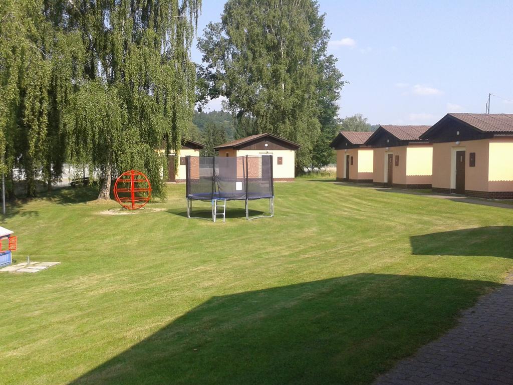 Sportcentrum Dvorak Hluboka nad Vltavou Exterior photo